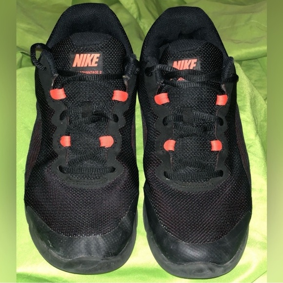 Nike Black and Orange Sneakers Athletic Low-Top - Picture 1 of 7
